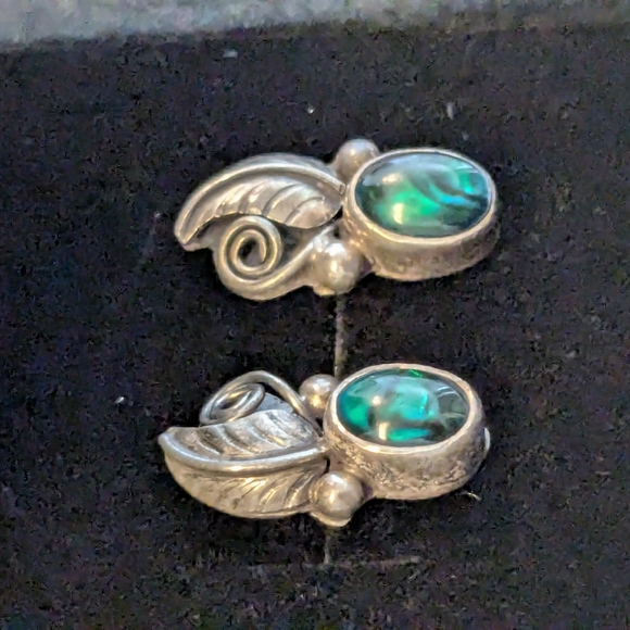 Vintage Native American Paua Shell Solid Sterling Silver Pierced Earrings - Picture 3 of 8